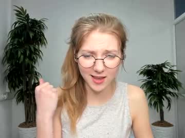 webcam girl avis_ryan live cam image #1480681