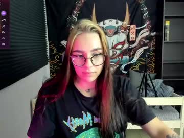 webcam girl jennifermoonlight live cam image #10456050