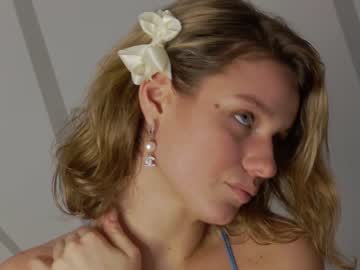 webcam girl aksinya_carter live cam image #8348388