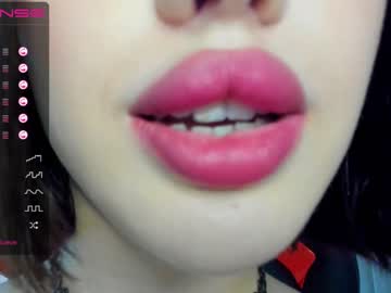 webcam girl angella_kleee live cam image #2209123