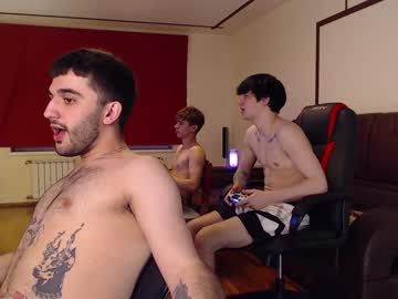 webcam man teddy_mode live cam image #863315