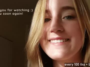 webcam girl lailatoks live cam image #8628489