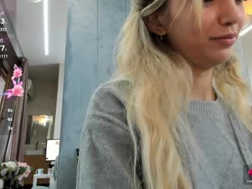 webcam girl sassyt33n live cam image #12244738
