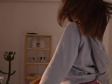 webcam girl ellelure_ live cam image #12402727