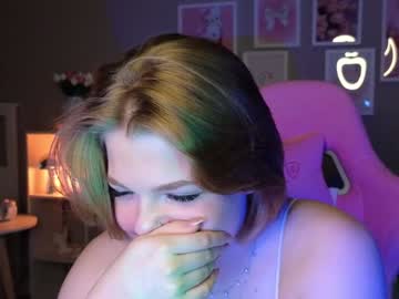 webcam girl maya_blonde18 live cam image #11700387