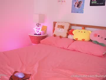 webcam girl bunnybonn1e live cam image #3874336