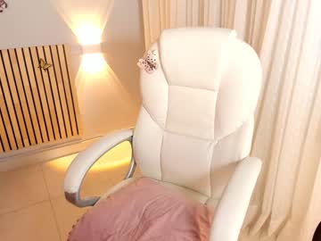 webcam girl little_effy18 live cam image #6180695