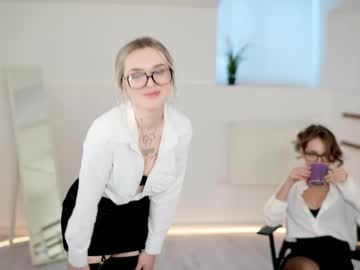 webcam girl silent_chill live cam image #11814750