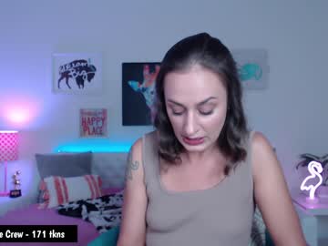 webcam girl holihurricane live cam image #3939418