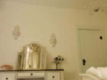 webcam girl littlegreekflower live cam image #9100146