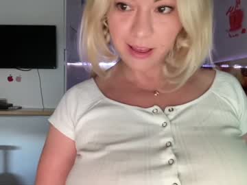 webcam girl kiradivine live cam image #7360713