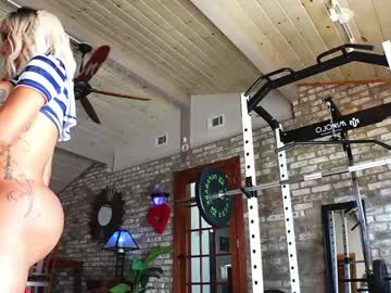 webcam tranny lushianafitness live cam image #12201091
