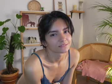 webcam girl urcutelinda live cam image #8674323