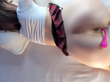 webcam girl kisimoto_key live cam image #4036156