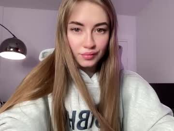 webcam girl strawberryjamx live cam image #4608012