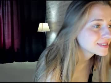 webcam girl sophie_crashh live cam image #5918497