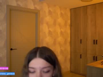 webcam girl coyness_geneva live cam image #5147052