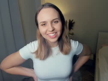 webcam girl next_to_you_ live cam image #7743534