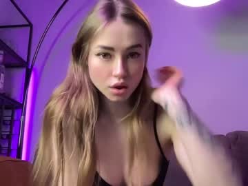 webcam girl strawberryjamx live cam image #5055288