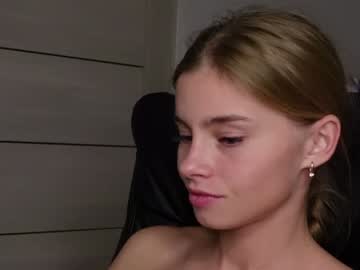 webcam girl abby_laker live cam image #11285431