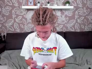 webcam man skate_mate live cam image #6785562