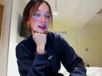 webcam girl ellie_leen live cam image #1862142