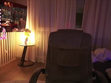webcam girl bitter_moon live cam image #11073283