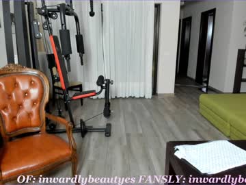 webcam girl zt0_ live cam image #9328579