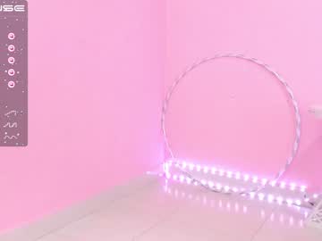 webcam girl little_effy18 live cam image #4370438