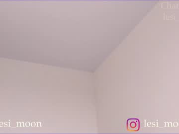 webcam girl lesi_moon live cam image #7366971