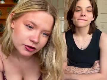 webcam couple iheartcassie2844 live cam image #11945920