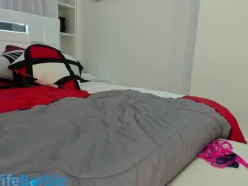 webcam girl wildwifebarbie live cam image #10498468
