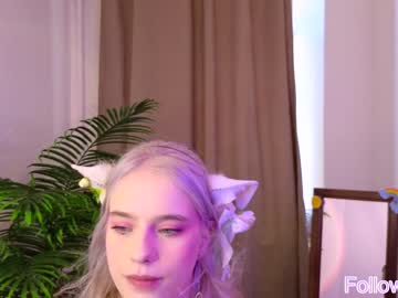 webcam girl joyce_coy live cam image #6786307
