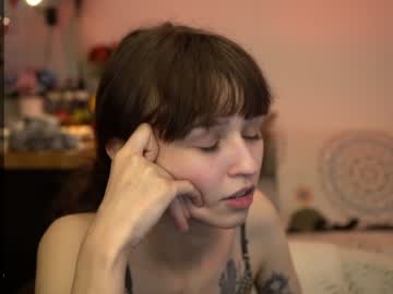webcam girl diruriru live cam image #8945548