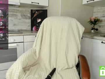 webcam girl taitfollin live cam image #10054678