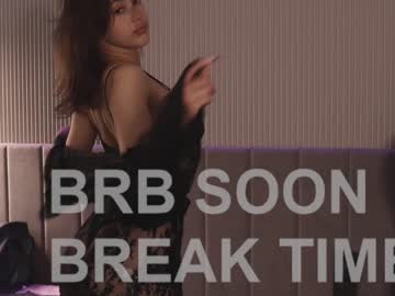 webcam girl angella_kleee live cam image #6935691
