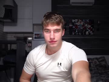 webcam man megamaxxxl live cam image #10810733