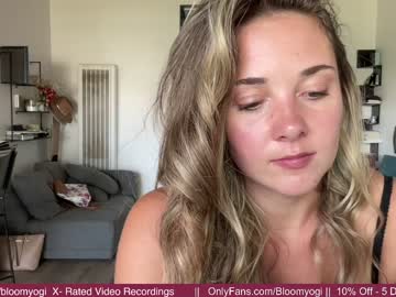 webcam girl bloomyogi live cam image #6971155