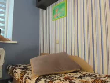 webcam couple min_cha live cam image #2458012