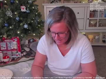 webcam girl flirty_milf live cam image #1064750