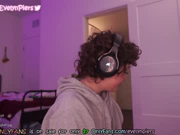 webcam girl evelynpiers live cam image #3346779