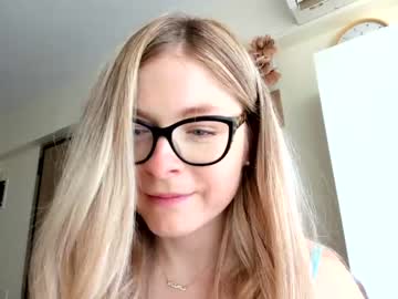 webcam girl bestgirl_ofthe_neighborhood live cam image #2822846
