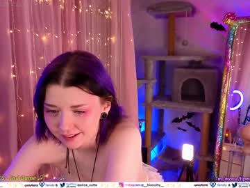 webcam girl _biscuitty live cam image #8955716