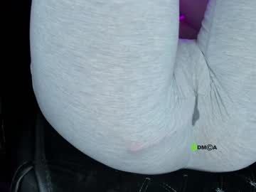 webcam girl love_hard_kiru live cam image #10581772