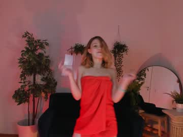 webcam girl alice_tucci live cam image #6964050