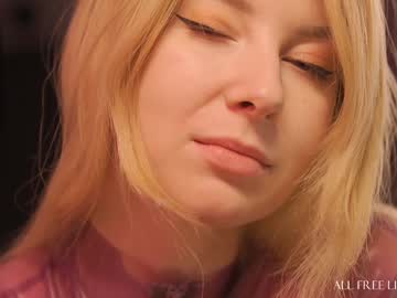 webcam girl bronnica live cam image #10840484
