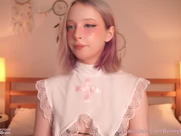 webcam girl bunnybonn1e live cam image #5011326
