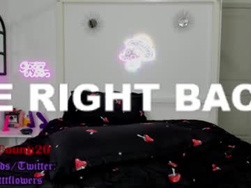 webcam girl violetttflowers live cam image #1954878