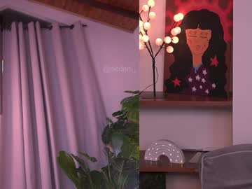 webcam girl nicdani_1 live cam image #12113702