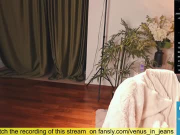 webcam girl venus_in_jeans live cam image #8588279